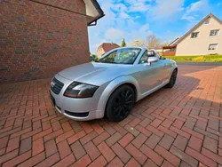 Silber Gebraucht 2000 Audi TT Roadster Cabrio | 4.150 € (Guter Preis)