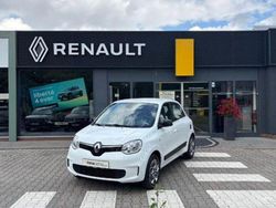 Crystal weiss Gebraucht 2023 Renault Twingo Equilibre Kleinwagen | 13.990 € (Etwas zu teuer)