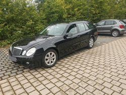 Schwarz Gebraucht 2009 Mercedes E200 Kombi | 3.450 €