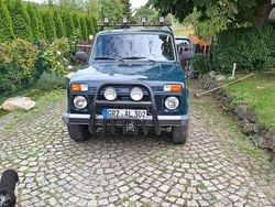 Grün Gebraucht 2012 Lada niva SUV | 6.900 € (Etwas zu teuer)