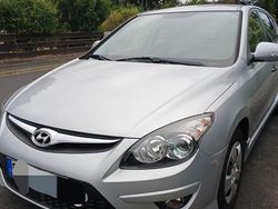 Silber Gebraucht 2011 Hyundai i30 Classic Limousine | 3.990 € (Fairer Preis)