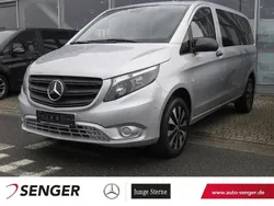Silber Gebraucht 2023 Mercedes Vito Van / Kleinbus | 39.687 € (Etwas zu teuer)