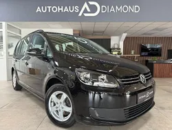 Schwarz Gebraucht 2011 VW Touran Trendline Van / Kleinbus | 7.990 € (Fairer Preis)