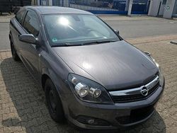 Grau Gebraucht 2009 Opel Astra GTC Coupé | 2.499 € (Guter Preis)