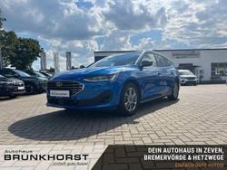 Blau (desert island blue) Gebraucht 2024 Ford Focus Titanium X Kombi | 21.990 € (Guter Preis)