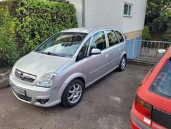 Grau Gebraucht 2007 Opel Meriva Van / Kleinbus | 1.700 € (Fairer Preis)
