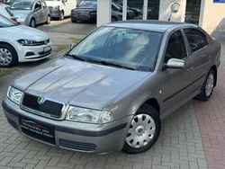 Grau Gebraucht 2006 Skoda Octavia Tour Limousine | 3.999 € (Etwas zu teuer)