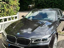 Grau Gebraucht 2019 BMW 740 Limousine | 39.490 € (Fairer Preis)