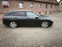 Schwarz Gebraucht 2022 VW Golf VIII Style Kombi | 24.999 € (Teuer)