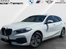 Alpinweiß uni Gebraucht 2024 BMW 116 Advantage Kleinwagen | 26.985 € (Fairer Preis)