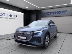 Blau Gebraucht 2022 Audi Q4 Sportback e-tron Ambiente SUV | 28.750 € (Superpreis)