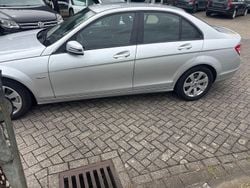 Grau Gebraucht 2009 Mercedes C180 Limousine | 4.800 € (Fairer Preis)