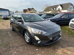 Grau Gebraucht 2018 Ford Focus Cool & Connect Kombi | 12.698 € (Teuer)