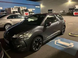 Grau Gebraucht 2011 Citroën DS3 Sport Chic Limousine | 8.800 € (Teuer)