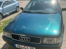 Grün Gebraucht 1994 Audi 80 Limousine | 2.250 €