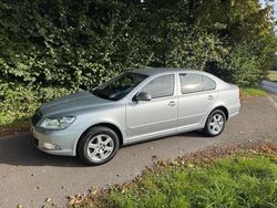 Silber Gebraucht 2012 Skoda Octavia Ambition Limousine | 4.999 € (Teuer)