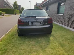 Schwarz Gebraucht 2000 Audi A3 Attraction Limousine | 5.150 €