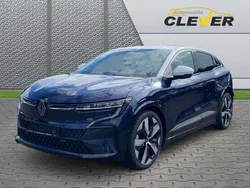Nachtblau / dach weiß Gebraucht 2022 Renault Mégane Techno Limousine | 24.990 € (Guter Preis)