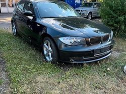 Schwarz Gebraucht 2010 BMW 130 Kleinwagen | 11.900 €