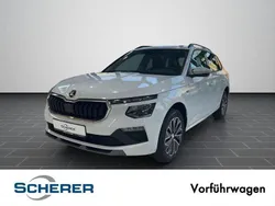 Moonweiß perleffekt (metallic) Gebraucht 2024 Skoda Kamiq Selection SUV | 21.970 € (Fairer Preis)