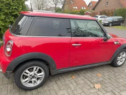 Rot Gebraucht 2013 Mini ONE Kleinwagen | 5.250 € (Etwas zu teuer)