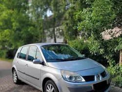 Silber Gebraucht 2007 Renault Mégane II Kleinwagen | 1.750 € (Fairer Preis)