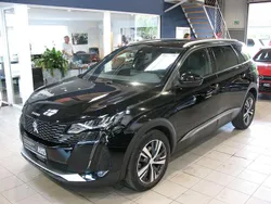 Schwarz Gebraucht 2023 Peugeot 5008 Allure Van / Kleinbus | 26.990 € (Fairer Preis)