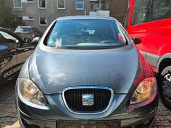 Grau Gebraucht 2006 Seat Altea Van / Kleinbus | 2.300 € (Fairer Preis)
