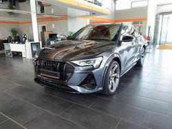 Grau Gebraucht 2022 Audi e-tron Sport SUV | 59.900 €