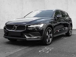 Schwarz Gebraucht 2023 Volvo V60 CC Plus Kombi | 39.849 € (Fairer Preis)