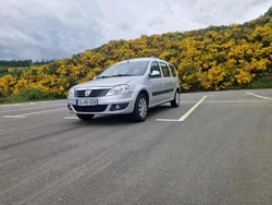 Silber Gebraucht 2010 Dacia Logan Limousine | 4.250 €