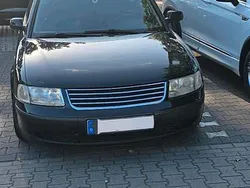 Schwarz Gebraucht 2000 VW Passat Kombi | 2.000 € (Fairer Preis)
