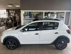Weiß Gebraucht 2017 Dacia Sandero Celebration Kleinwagen | 9.990 € (Fairer Preis)