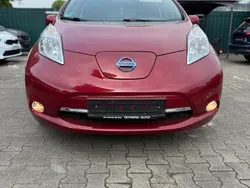 Rot Gebraucht 2015 Nissan Leaf Acenta Kleinwagen | 7.300 € (Fairer Preis)