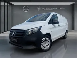 Weiß Gebraucht 2024 Mercedes Vito Van / Kleinbus | 39.258 € (Etwas zu teuer)