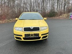 Gelb Gebraucht 2005 Skoda Fabia Kombi | 1.199 € (Fairer Preis)