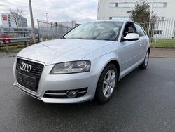 Silber Gebraucht 2011 Audi A3 Ambiente Limousine | 6.490 € (Fairer Preis)