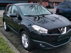 Schwarz Gebraucht 2011 Nissan Qashqai SUV | 3.850 € (Superpreis)