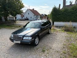 Blau Gebraucht 1997 Mercedes C200 Elegance Limousine | 3.600 € (Guter Preis)