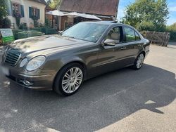 Braun Gebraucht 2006 Mercedes E320 Limousine | 5.500 € (Etwas zu teuer)