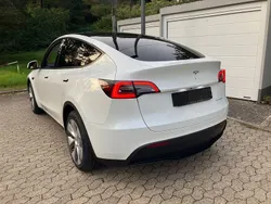 Weiß Gebraucht 2023 Tesla Model Y Long Range SUV | 40.900 € (Etwas zu teuer)