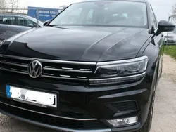 Schwarz Gebraucht 2016 VW Tiguan Highline SUV | 19.299 € (Fairer Preis)