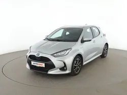 Grau Gebraucht 2020 Toyota Yaris Club Limousine | 17.090 € (Fairer Preis)