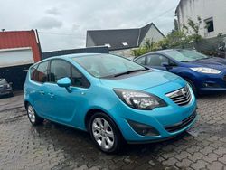 Blau Gebraucht 2010 Opel Meriva Design Edition Van / Kleinbus | 2.980 € (Fairer Preis)