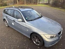 Grau Gebraucht 2005 BMW 320 Kombi | 1.200 € (Guter Preis)