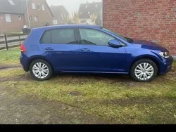 Blau Gebraucht 2018 VW Golf VII Kleinwagen | 14.449 € (Superpreis)