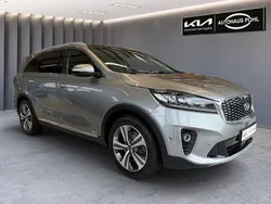 Grau Gebraucht 2019 Kia Sorento Platinum SUV | 29.990 € (Etwas zu teuer)
