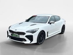 Weiß Gebraucht 2017 Kia Stinger GT-Line Kleinwagen | 26.800 € (Fairer Preis)
