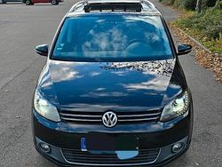 Schwarz Gebraucht 2012 VW Touran Highline Van / Kleinbus | 13.500 € (Teuer)