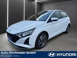 Weiss Gebraucht 2024 Hyundai i20 Trend Limousine | 18.980 € (Fairer Preis)